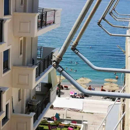 Comfortable Beachfront Apartment Loutraki (Corinthia)